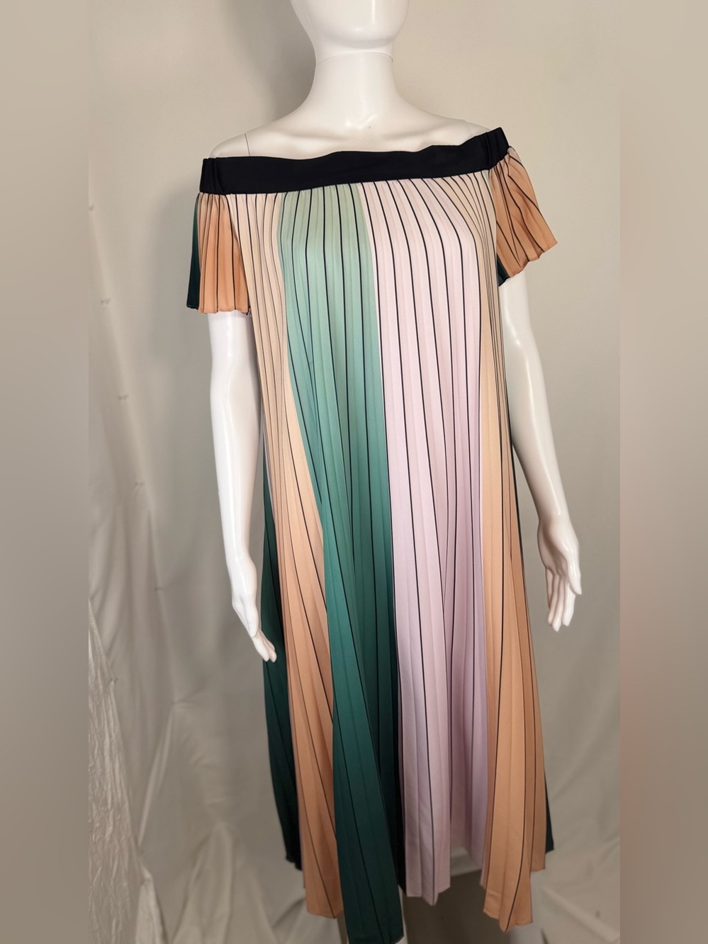 Ted Baker London Fernee Off Shoulder Pleated Midi Dress Size 3 (US 8)